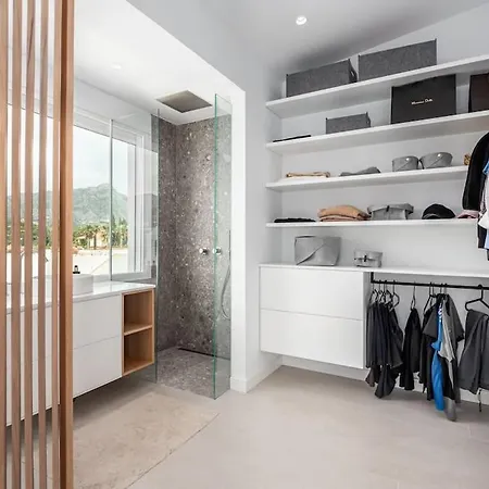 Scandinavian 3 Bdrm Penthouse דירה *